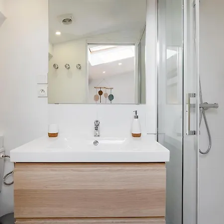 Apartment Plein Centre Des Couverts, Calme Et Climatise *