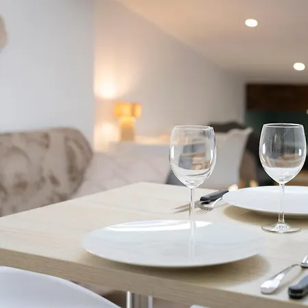 Plein Centre Des Couverts, Calme Et Climatisé Mirepoix (Ariege)