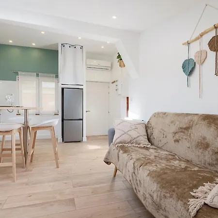 Plein Centre Des Couverts, Calme Et Climatisé