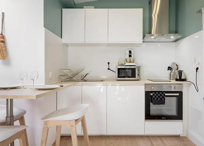 Plein Centre Des Couverts, Calme Et Climatise 아파트